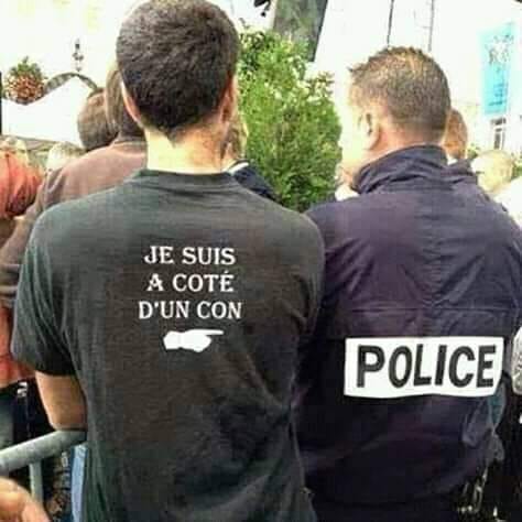 Je suis à côté d'un con