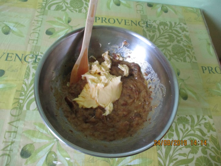 86. Ajoutez le beurre ramoli