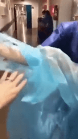 Les nouvelles blouses en papier de cigarette